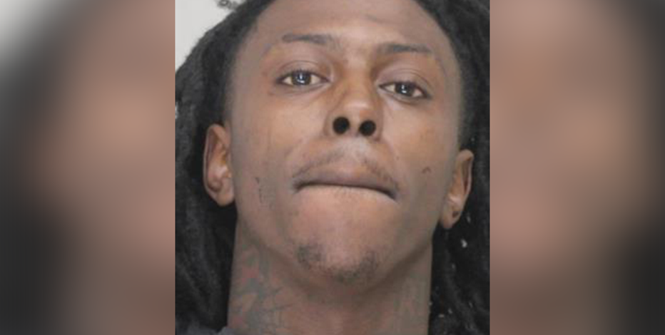 Dallas police arrest "documented gang member" for aggravated robbery