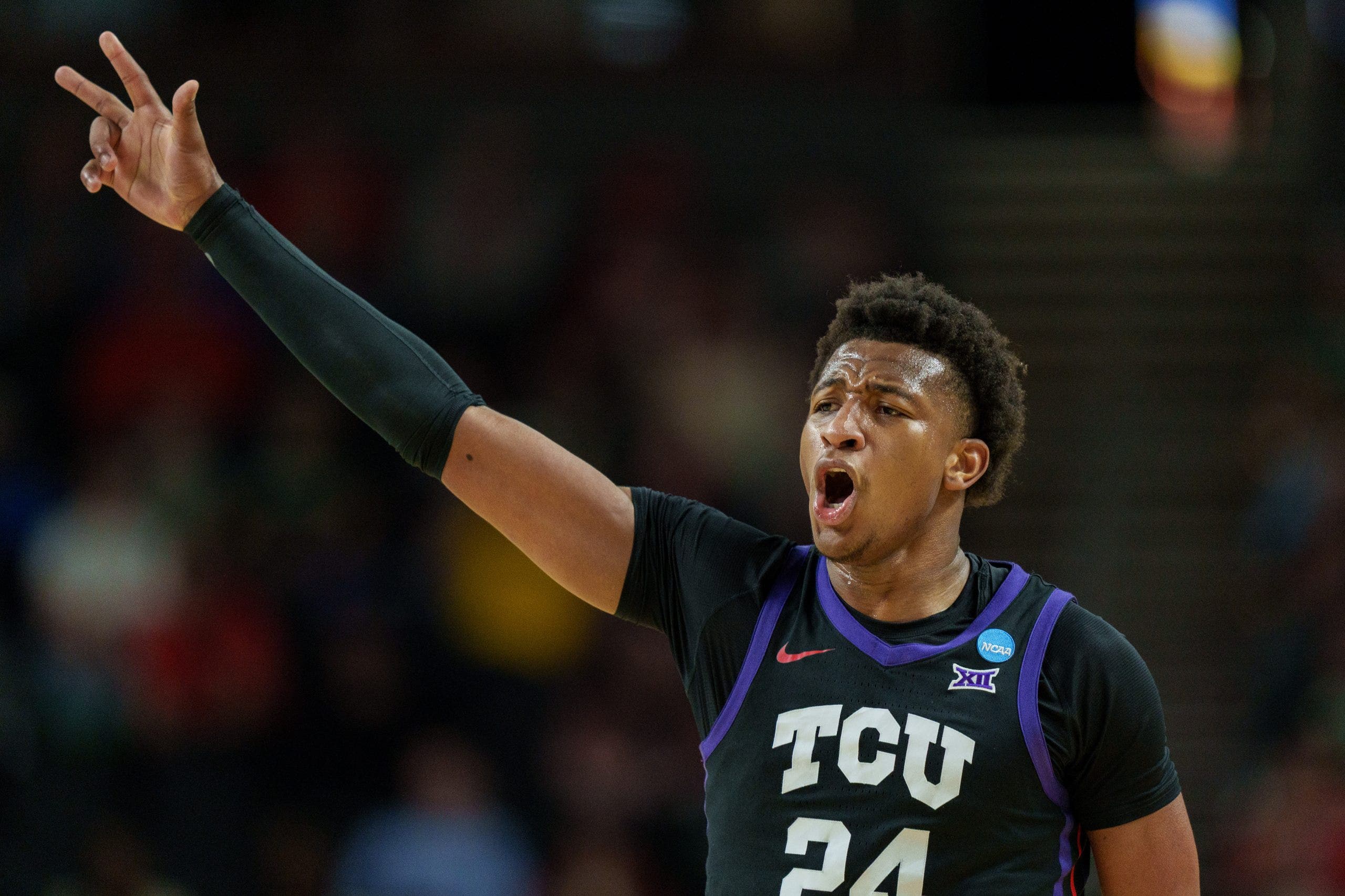 TCU pulls away from Ohio State late to advance in NCAA Tournament