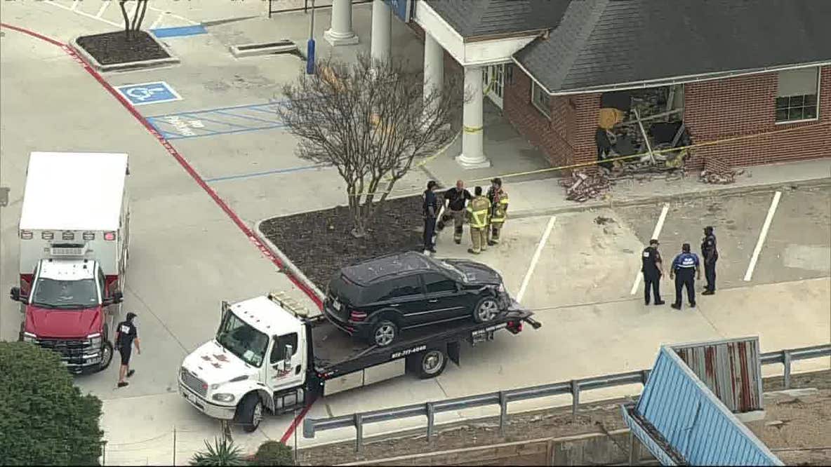 Vehicle crashes into DeSoto bank
