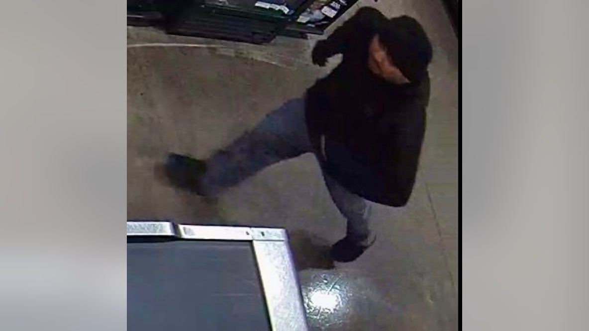 Man killed while grocery shopping in Garland; police search for suspect