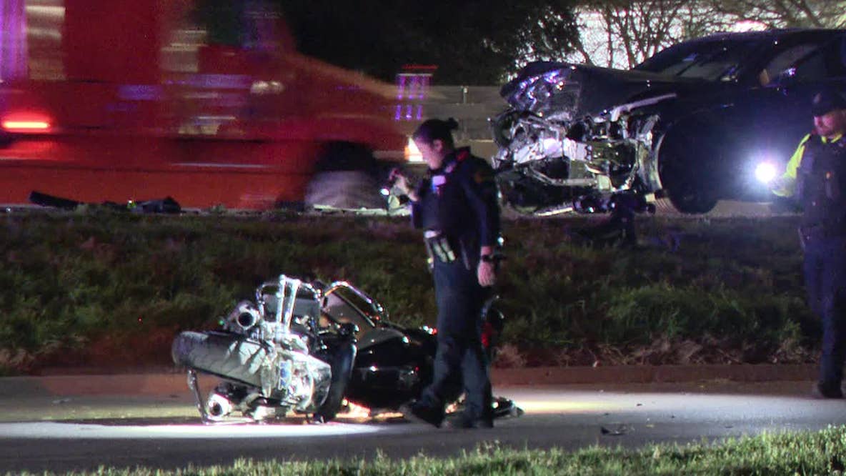 Dallas police search for driver who struck motorcycle officer on I-35E
