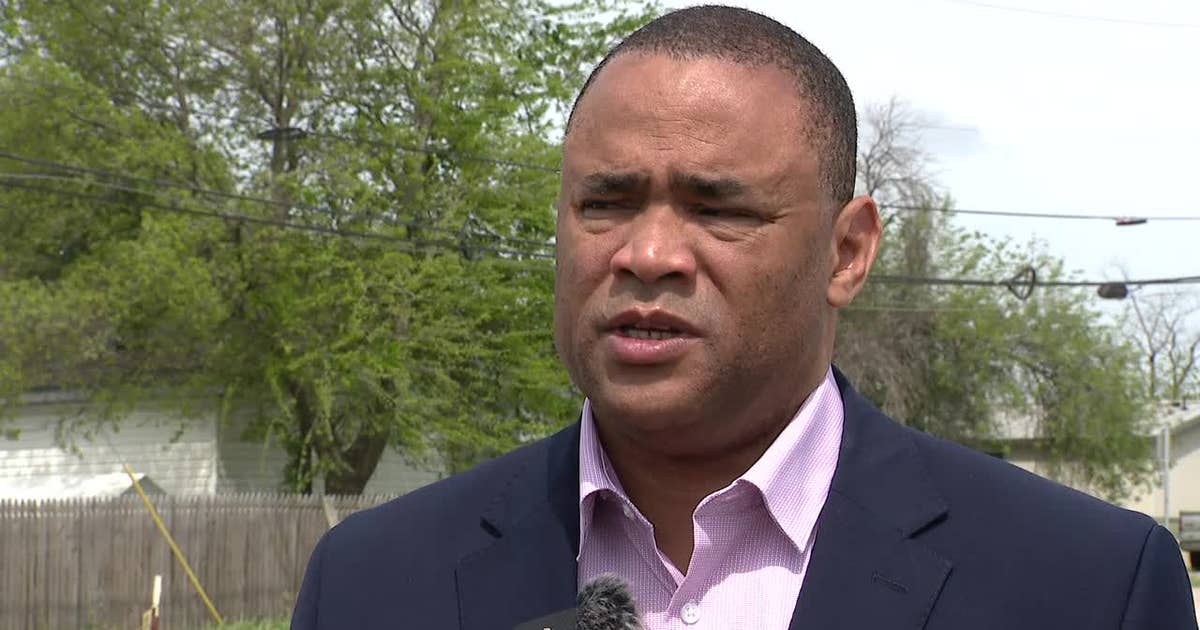Image for U.S. Congressman Marc Veasey visits ICE detention center in Alvarado