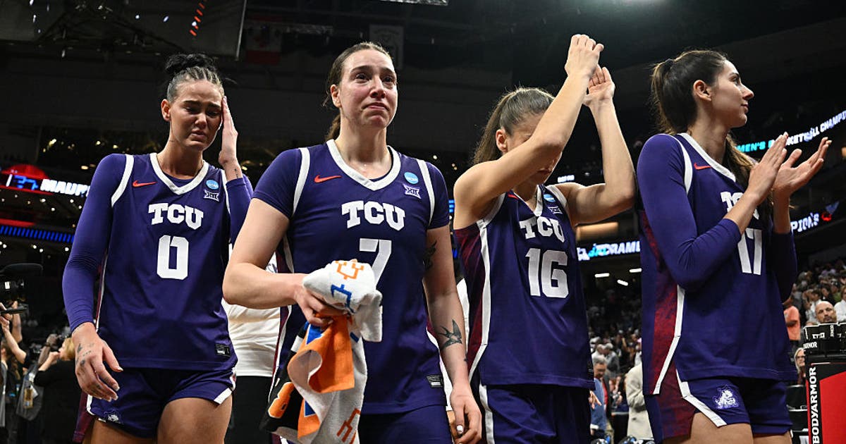 TCU’s Final Four bid ends as South Carolina pulls away for 78-52 Elite Eight win