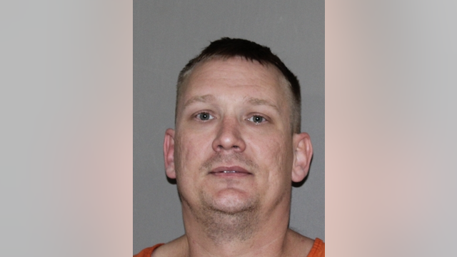 Man accused of abusing corpse threw bucket of remains over FBI Dallas fence: Affidavit