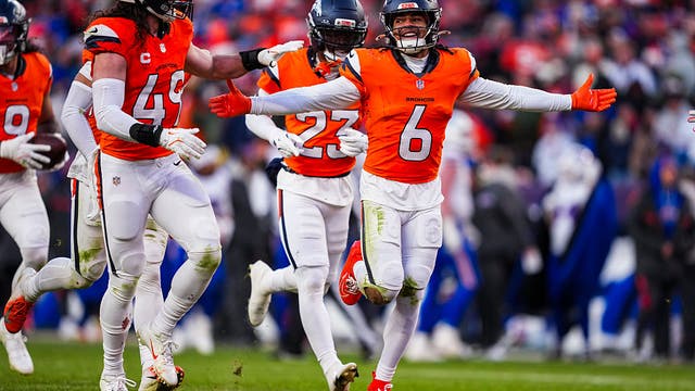 NFL Free Agency Live Tracker: Cowboys continue to shake up defense