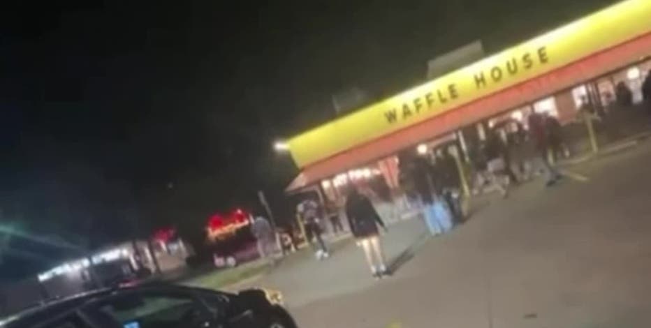 Richardson ISD student seriously injured in shooting at Waffle House parking lot