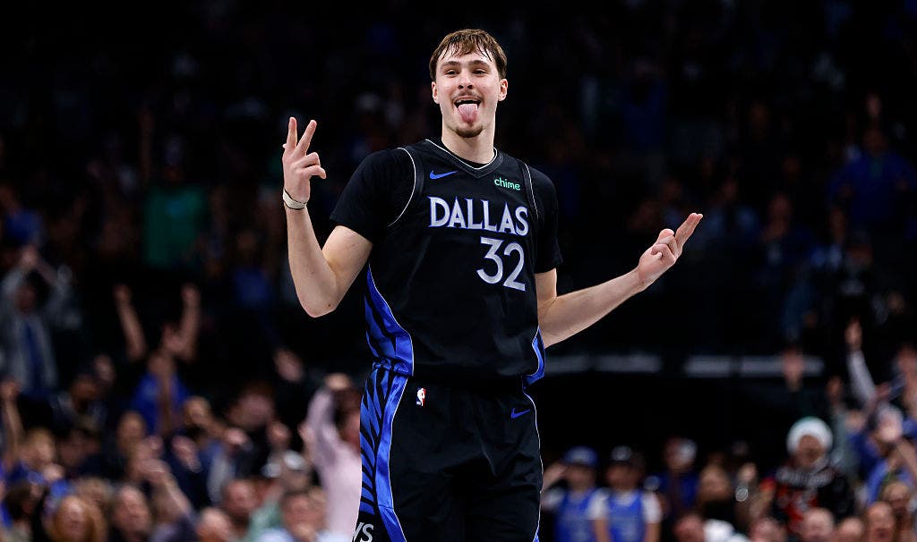 Mavs' Cooper Flagg wins NBA Rookie of the Year award