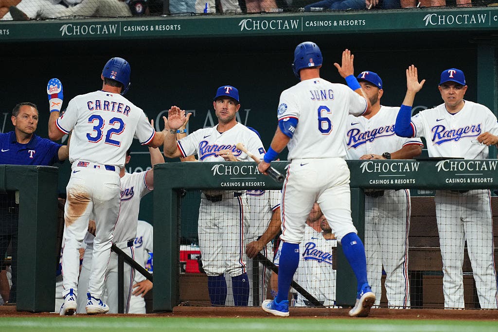 Rangers drop heartbreaking home opener on 9th inning Reds home run
