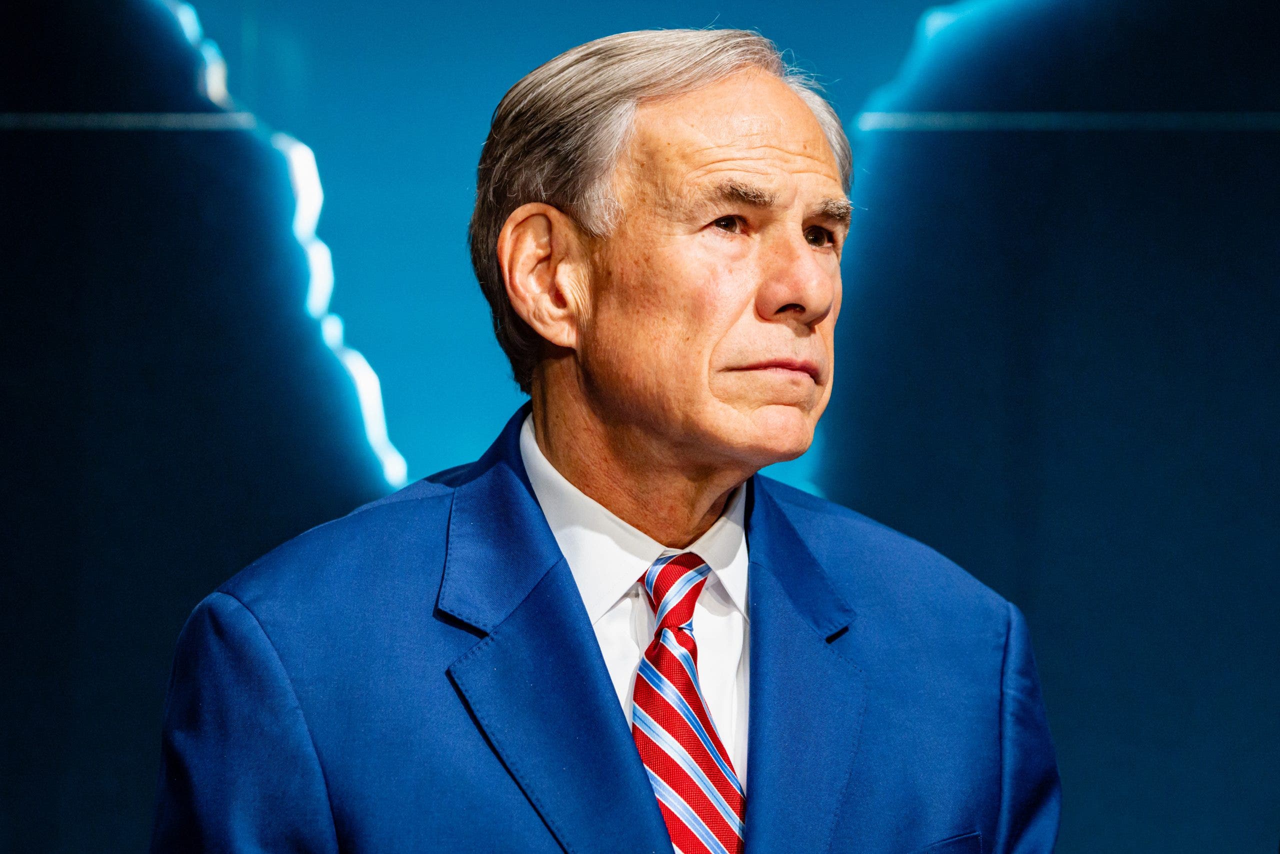 Gov. Abbott threatens to yank millions in funding if Dallas doesn't change ICE policy