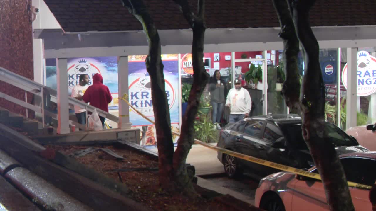 Multiple people shot in DeSoto business parking lot