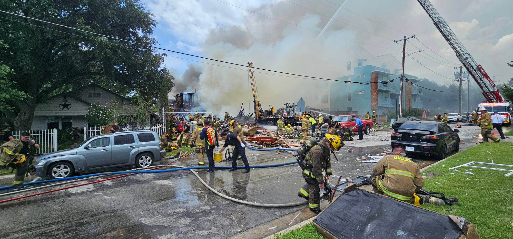 Oak Cliff apartment owners frustrated by lack of answers after deadly Dallas explosion