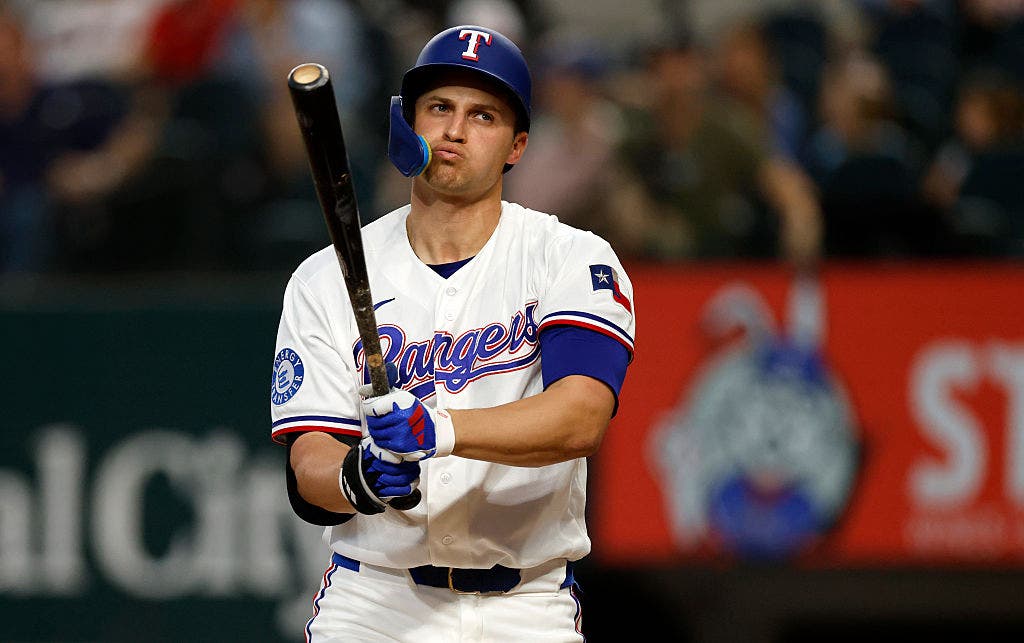 Back issues send Texas Rangers shortstop Corey Seager to injured list amid career-worst stretch