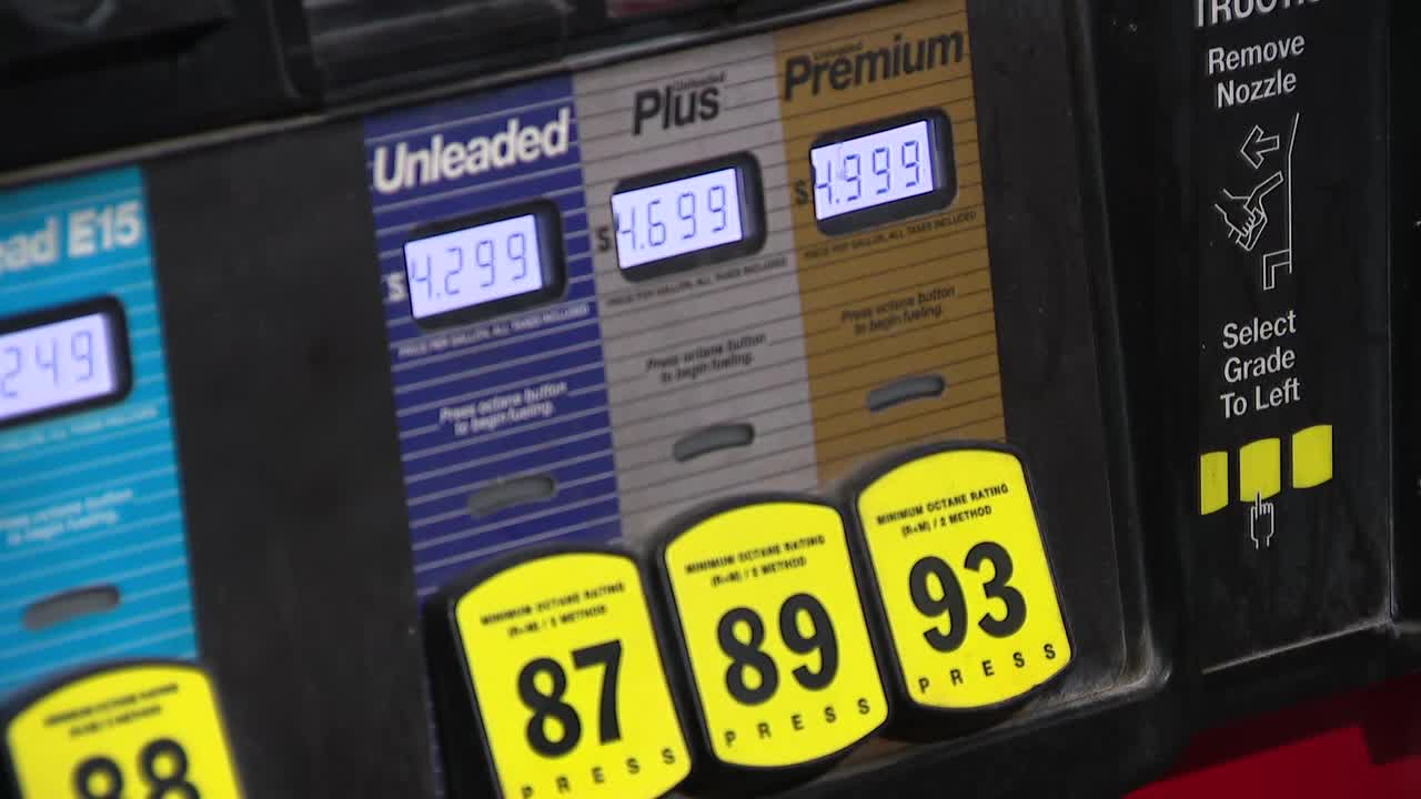 Gas prices in North Texas climb past $4 per gallon