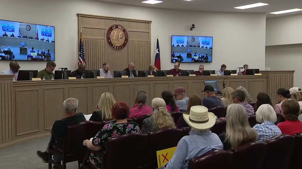 Red Oak residents pack city council meeting to protest 800-acre data center project