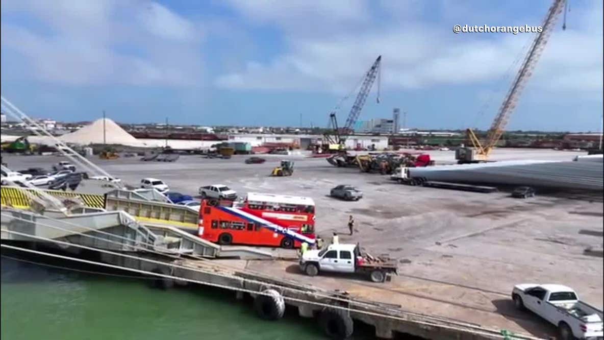2026 FIFA World Cup: Netherlands’ famous orange double-decker bus lands in Galveston