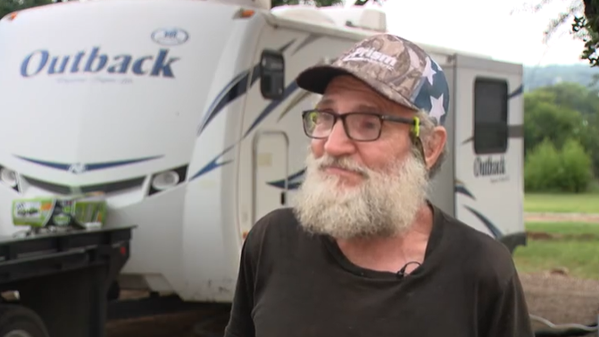 Homeless Fort Worth veteran hopes to reunite with dog after settling in new RV