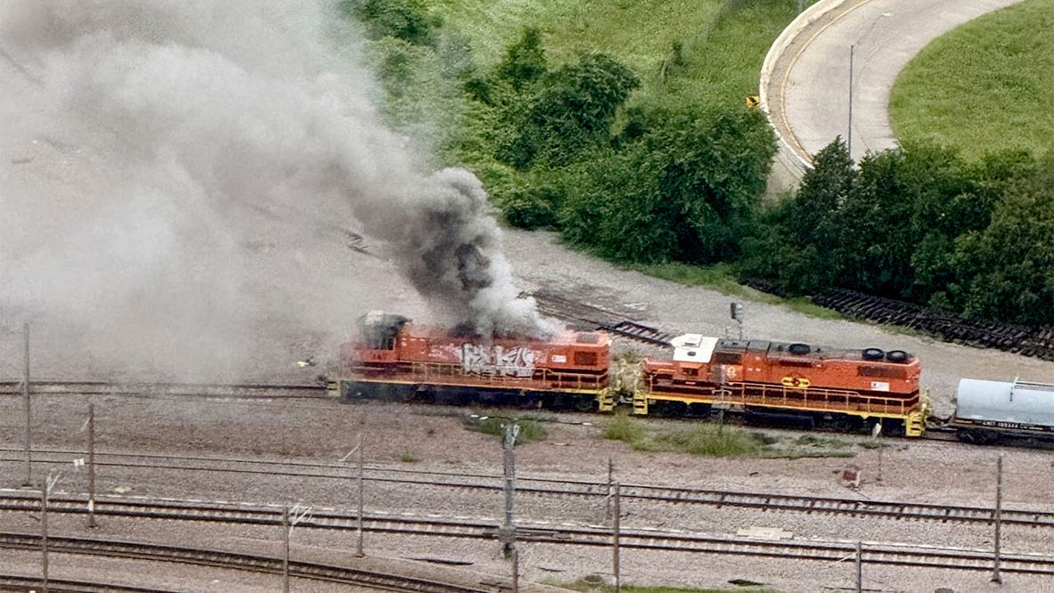 Locomotive fire in downtown Dallas brings trains to brief halt