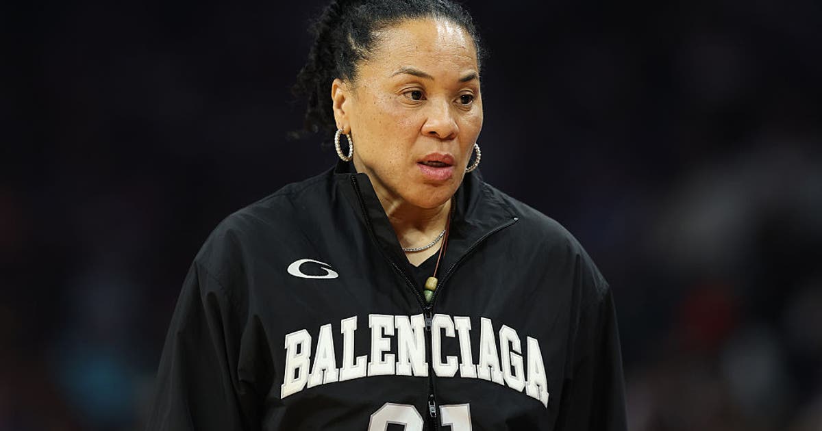 Mavs could interview Dawn Staley for head coach vacancy: report