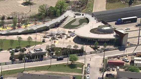 Dallas’s 2nd deck park opens over I-35 near Dallas Zoo