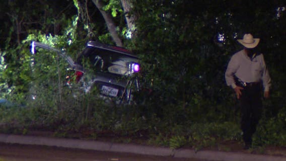 Dallas crash: 2 dead, 2 hospitalized after SUV hits tree in Pleasant Grove