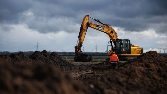 52-year-old Rockwall County construction worker killed in excavator accident