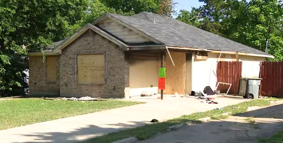 Family desperate for answers after woman found dead in Oak Cliff home