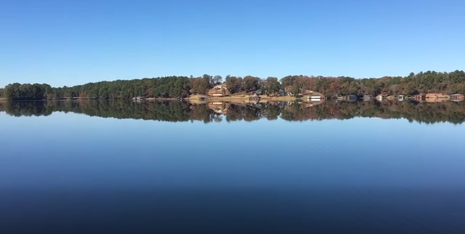 Teenager drowns in Lake Jacksonville while attempting to rescue 5-year-old child