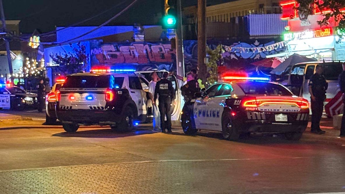 4 hospitalized after vehicle drives into Bishop Arts restaurant