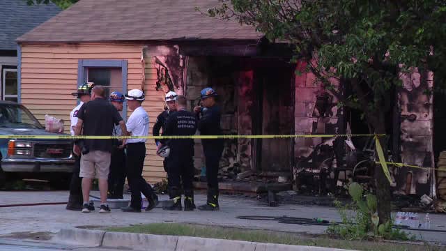 1 child dead, 3 children hospitalized after Fort Worth house fire