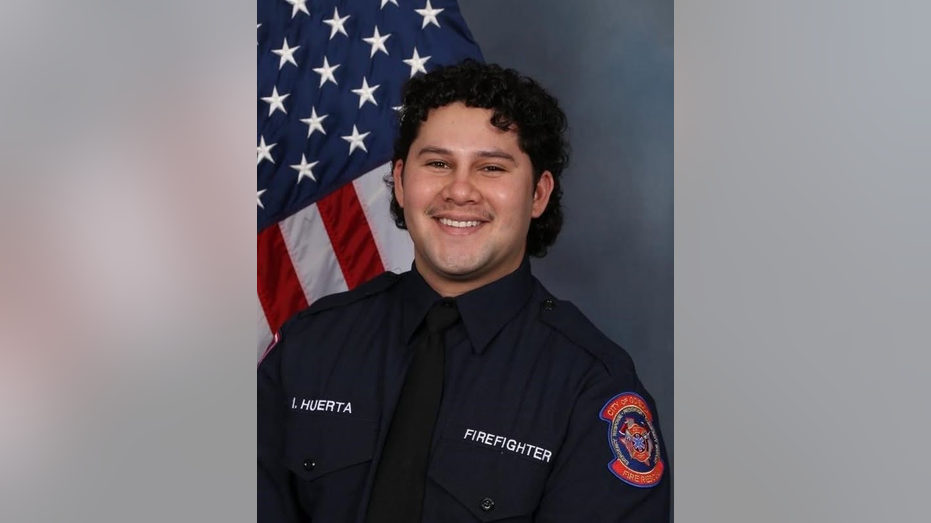 Texas firefighter killed, several others injured in residential blaze — FOX 4 Dallas