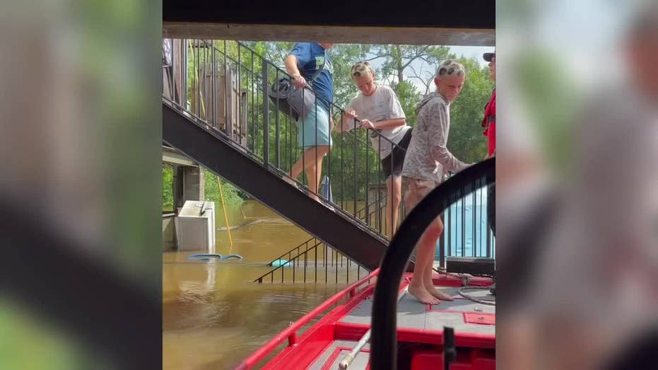 Cajun Navy rescues North Texas youth baseball team in Mississippi