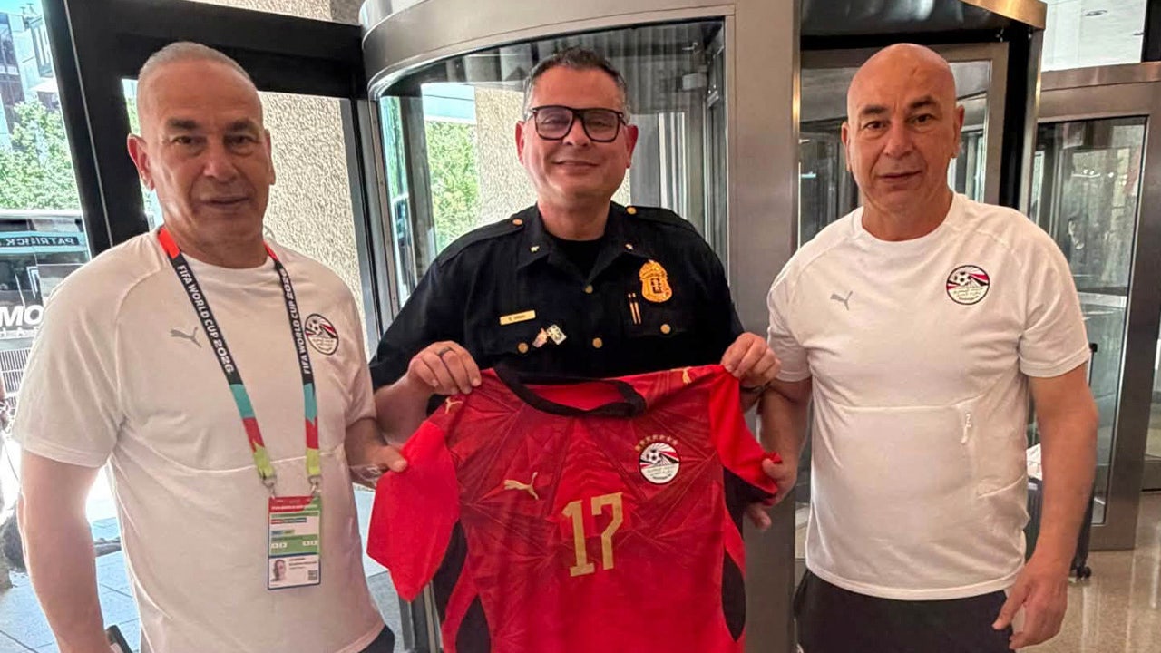 Egypt players, coaches meet with Dallas Police meet after viral confrontation with officer