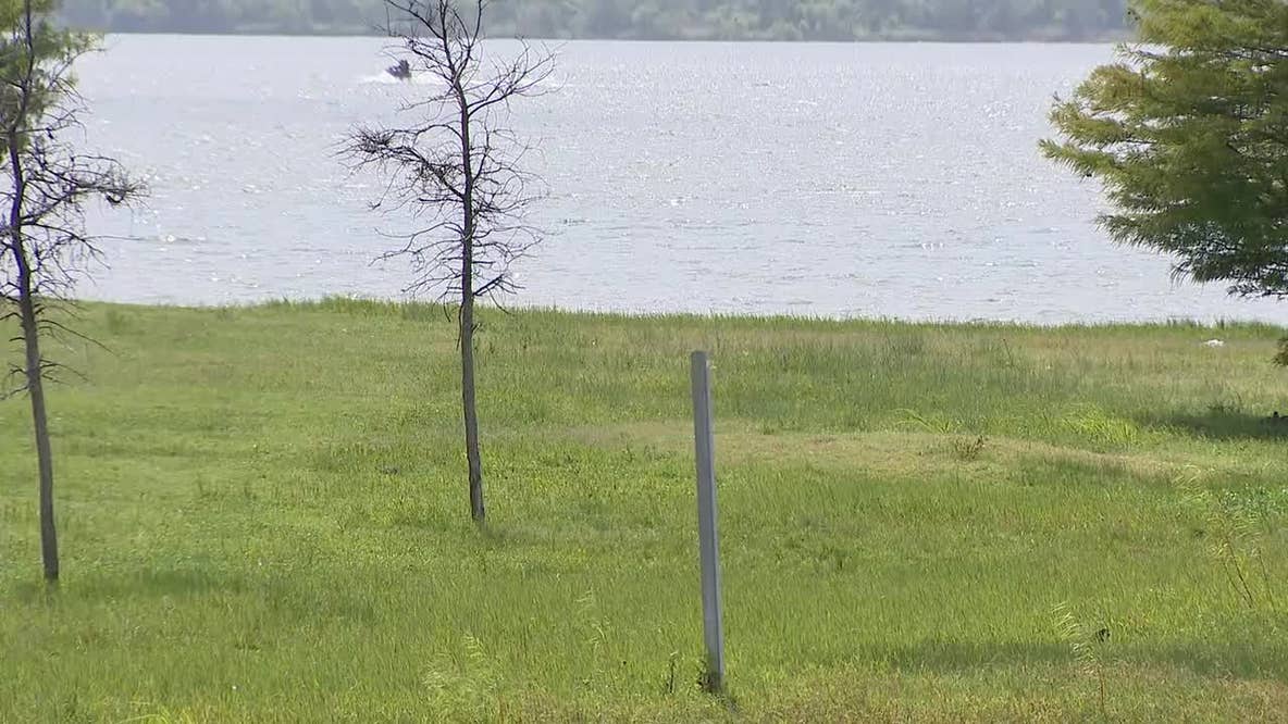 Divers recover body of 36-year-old swimmer from Joe Pool Lake after overnight search