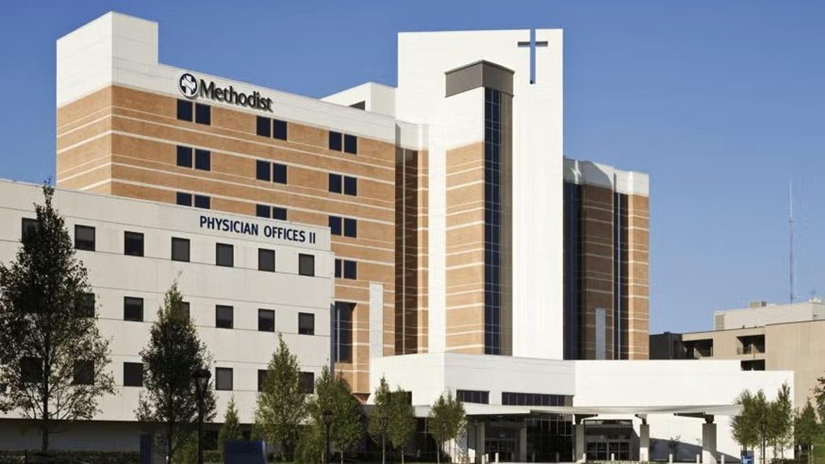 Robbery suspect caught after trying to escape through Dallas hospital ceiling