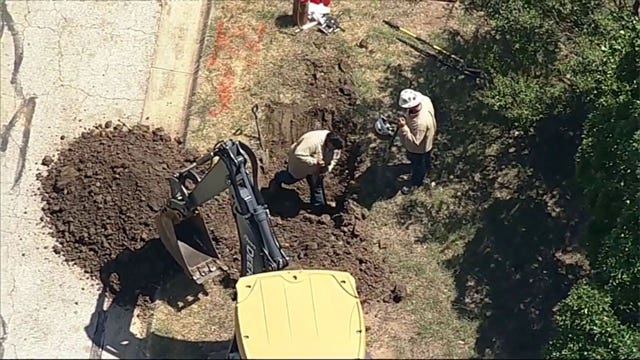 Gas leak in Arlington prompts police warning to avoid area