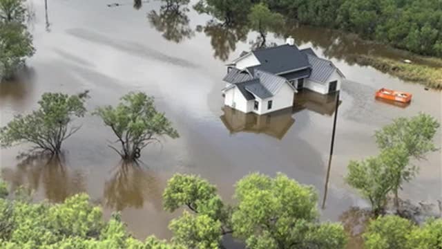 Gov. Abbott surveys air view of devastating South Texas flooding