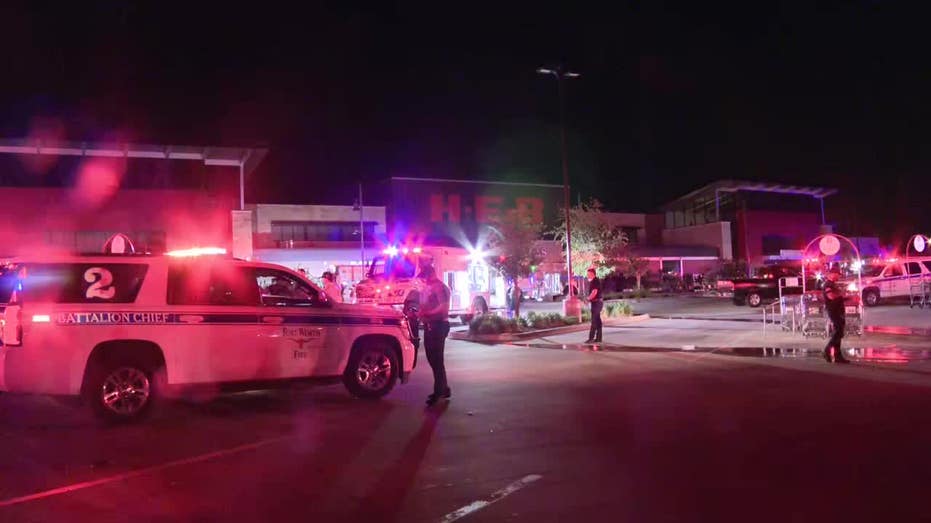Multi-alarm fire breaks out at Fort Worth H-E-B