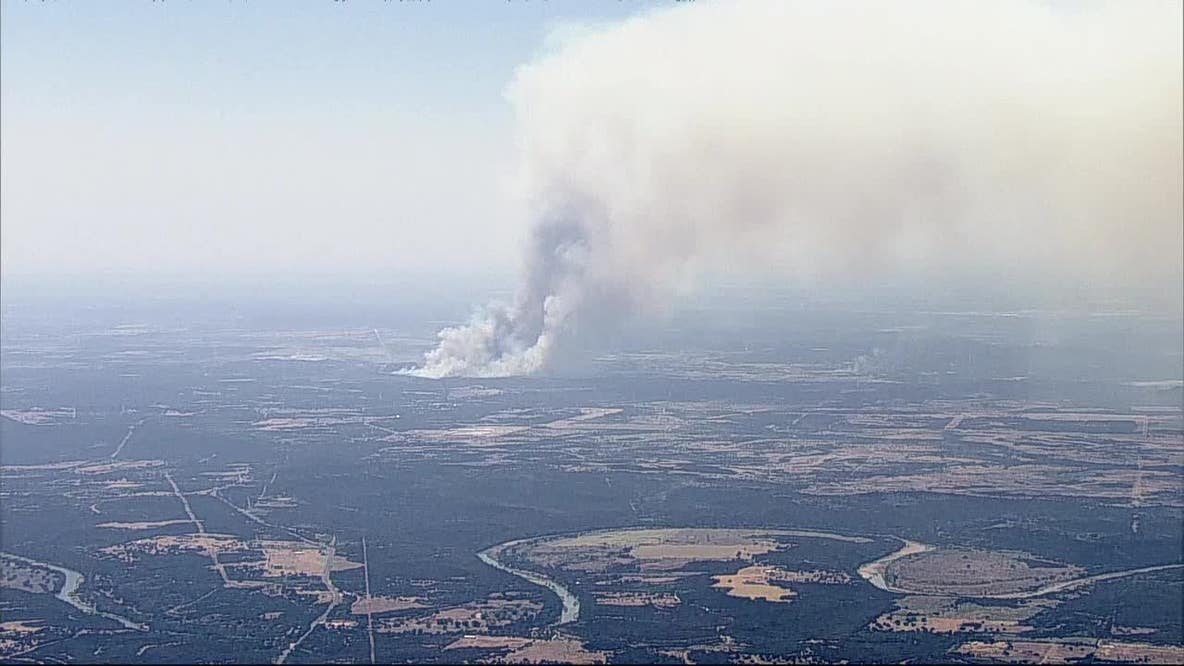 Palo Pinto County grass fire shuts down Hwy. 180