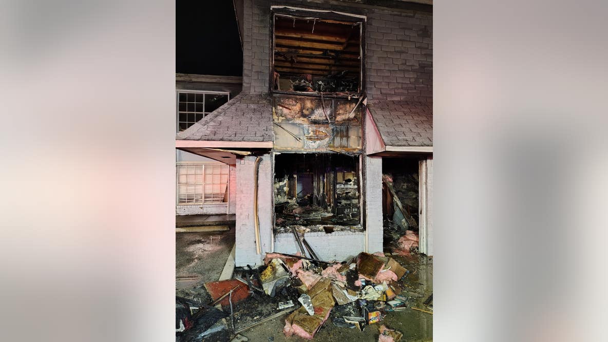 Man charged with arson after apartment fire displaces 24