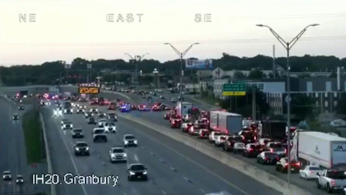 Eastbound Interstate 20 shut down near Granbury Road in Fort Worth due to shooting