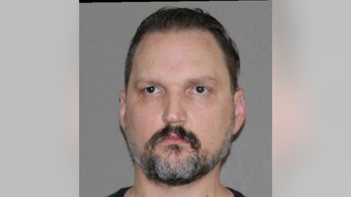 Denton County detention officer arrested for child porn