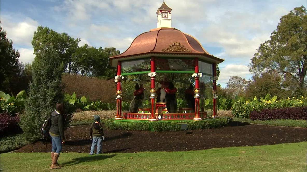 Dallas Arboretum ending 12 Days of Christmas Gazebos exhibit after 2026