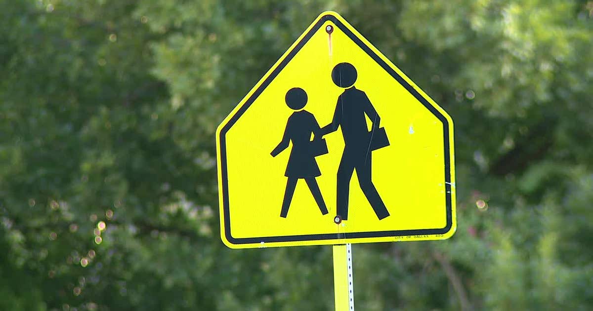 Two Dallas ISD students struck in possible hit-and-run on way to school