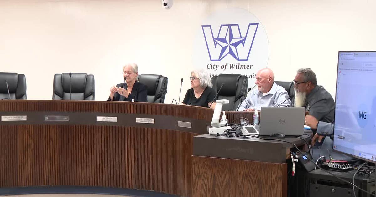 Wilmer holds first city council meeting since arrests of two city officials