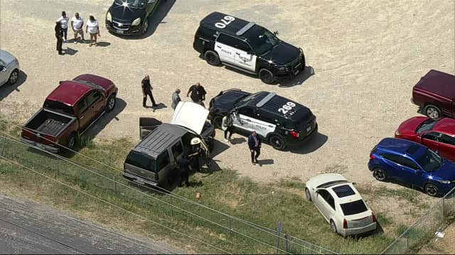 Fort Worth ISD high school placed on lockdown as police investigate gun threat