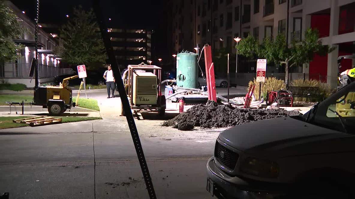 Gas leak prompts evacuation of Dallas apartment complex