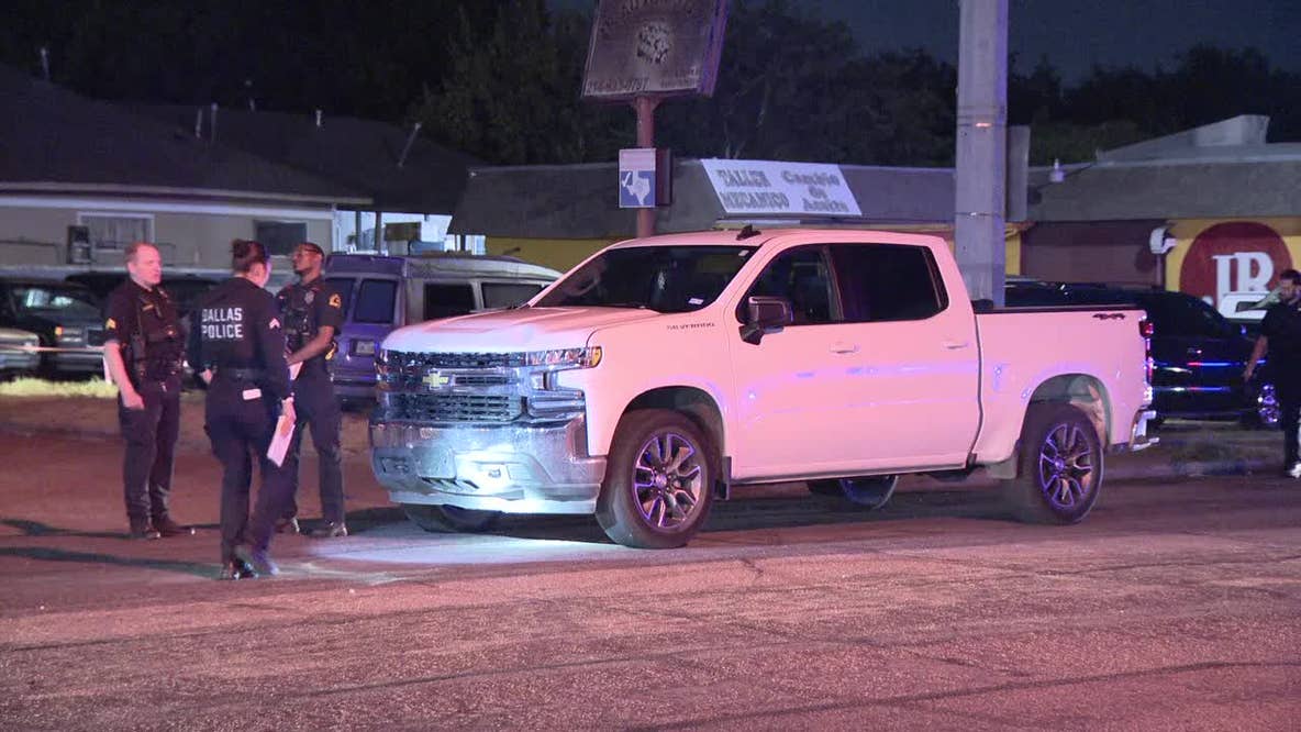 2 arrested after Dallas DWI crash injures 4 pedestrians