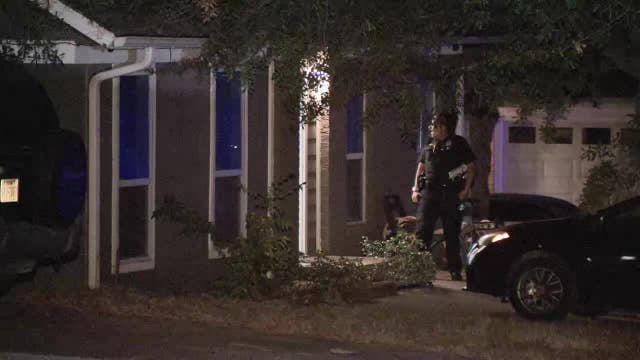 Arlington police shoot, kill man with knife during mental health call