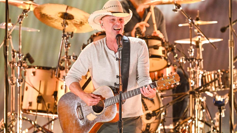 Kenny Chesney to kick off 2027 stadium tour in Tampa, with one stop in Texas