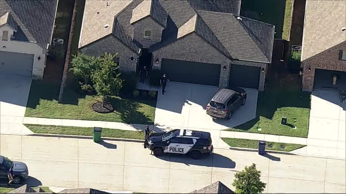 Denton County mom stabs husband, 2 young children, police say